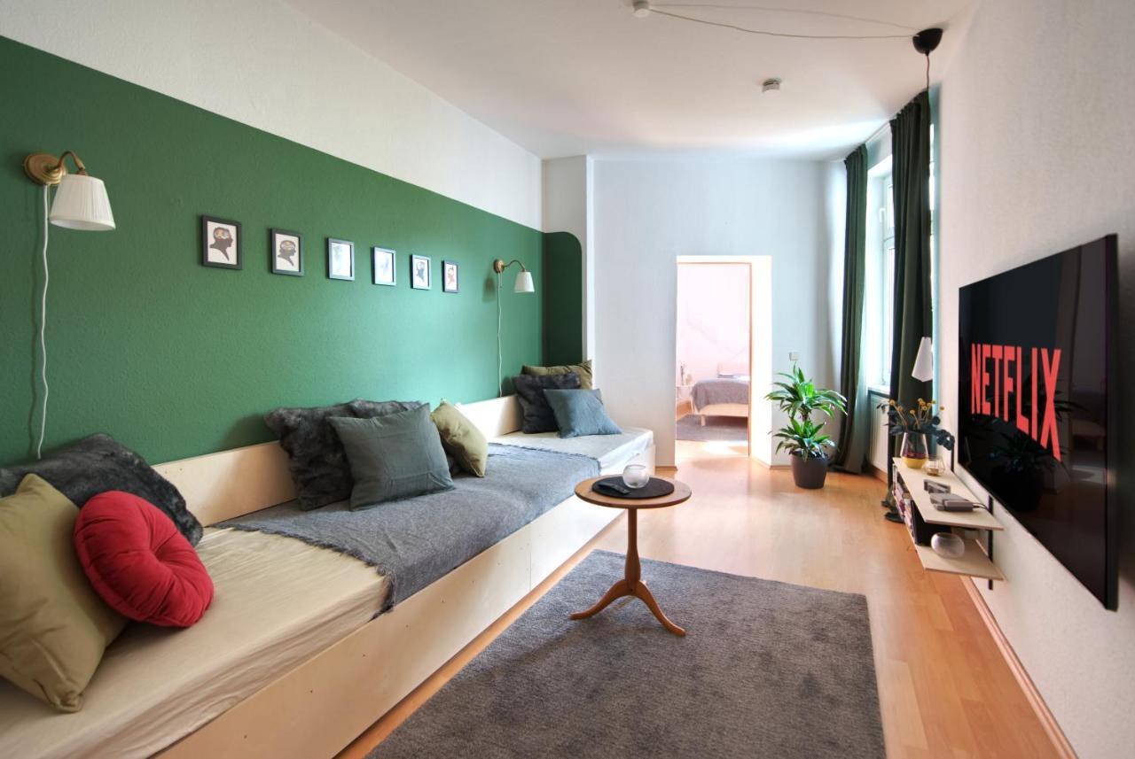 Vonbehling Boutique Apartment Mit 65Zoll Tv Und Designerstuecken Галль Экстерьер фото